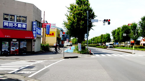 ②東大通りを土浦、谷田部方面から来た方は天久保４丁目交差点を右折してください（右折レーンがあります）